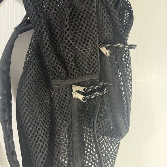 Eastsport® Mesh Backpack, 12 x 5 1/2 x 17 1/2, Black 091074071652 - Picture 6 of 7